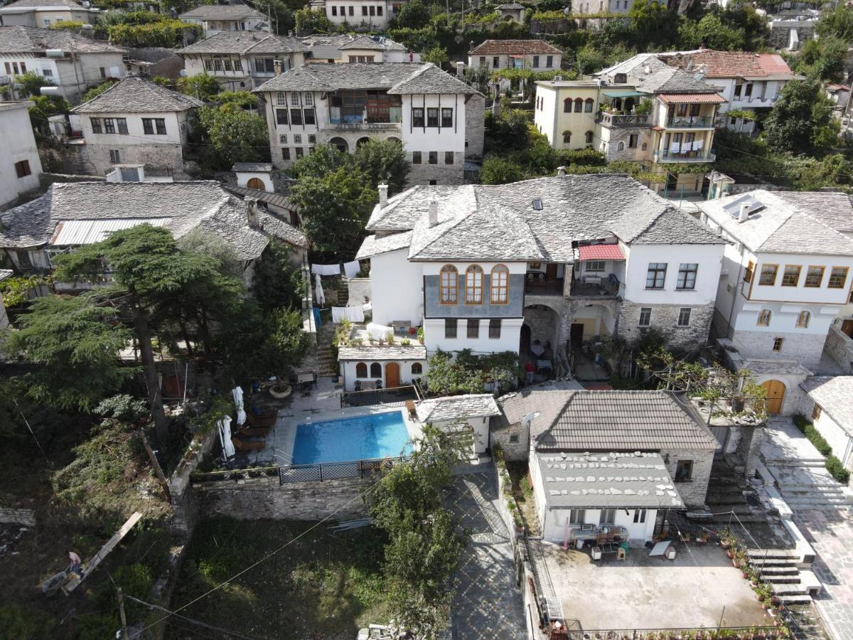 Hotel Praga Gjirokastër Esterno foto