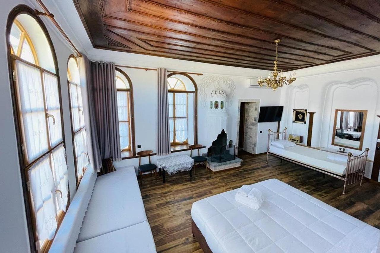 Hotel Praga Gjirokastër Esterno foto